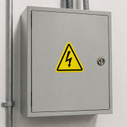 Elektrik Tehlikesi Uyarı Etiketi | Üçgen Şimşek 100 Adet